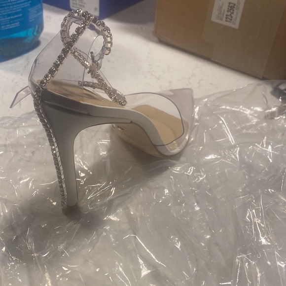 Stuart Weitzman heels. - Picture 5 of 7